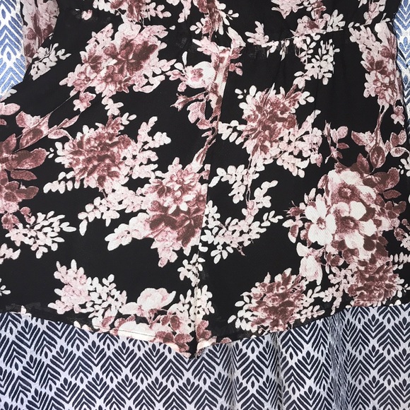 πHPπFree People Floral Romper πΈ - Picture 5 of 9